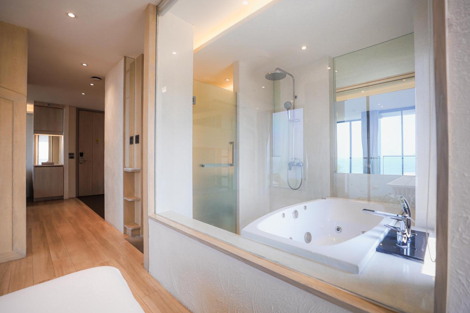 Balcony Seaside Sriracha Hotel & Serviced Apartments Si Racha Luaran gambar
