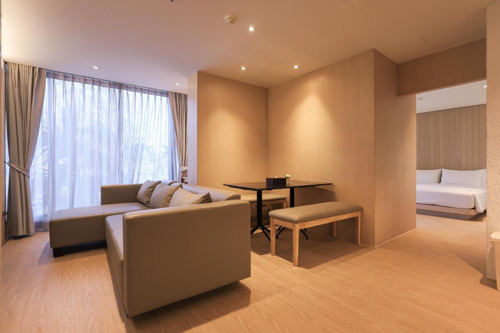 Balcony Seaside Sriracha Hotel & Serviced Apartments Si Racha Luaran gambar