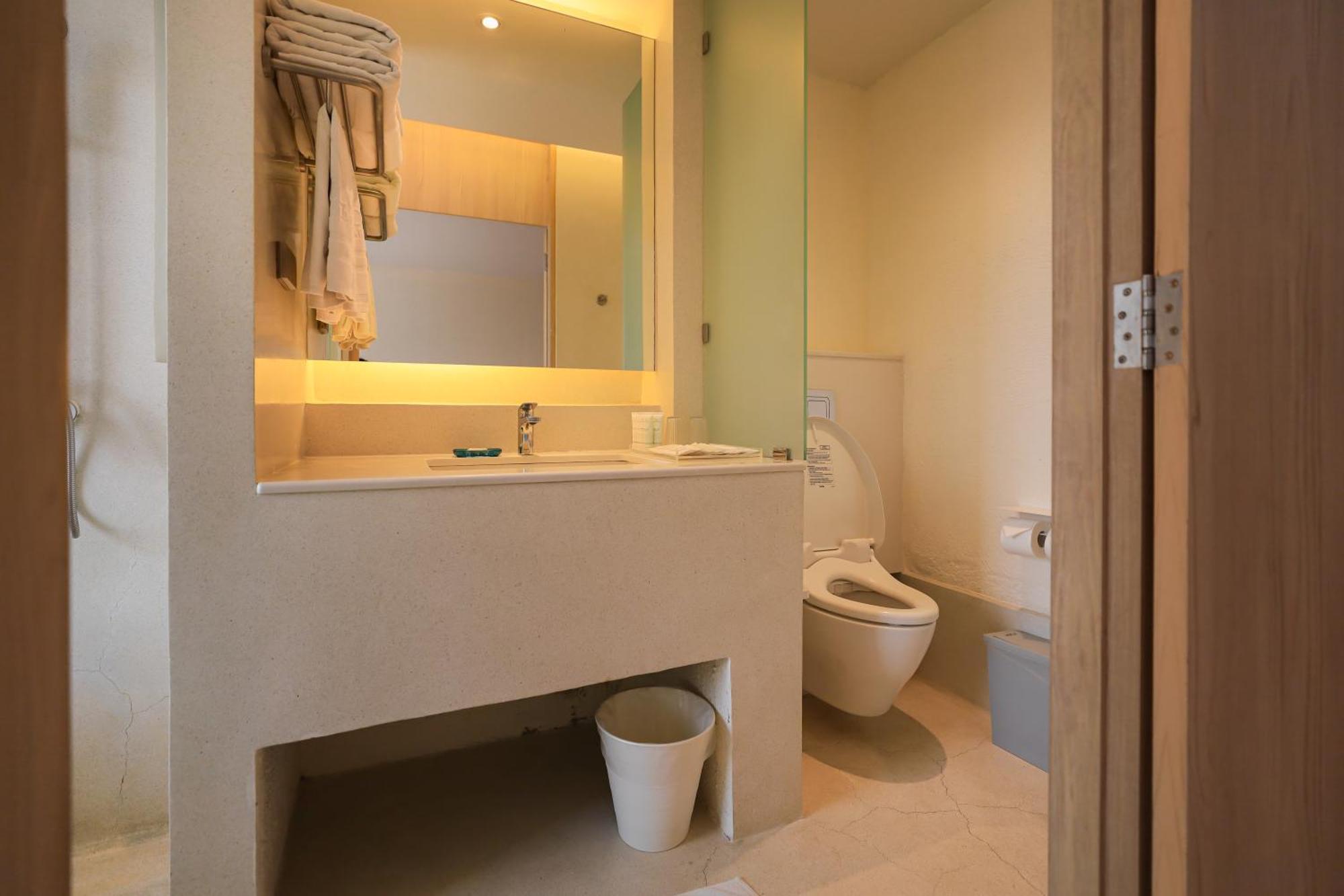 Balcony Seaside Sriracha Hotel & Serviced Apartments Si Racha Luaran gambar