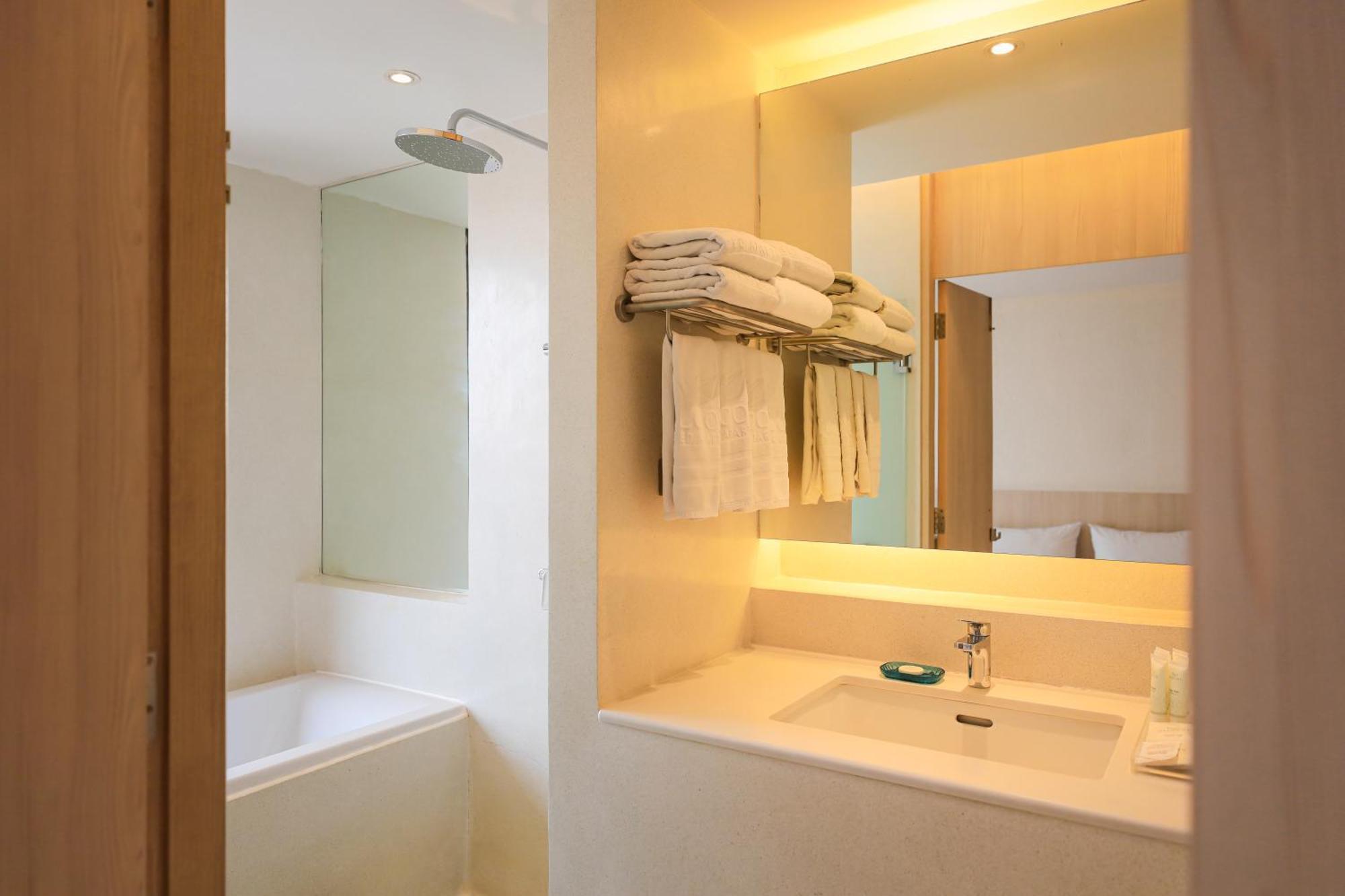 Balcony Seaside Sriracha Hotel & Serviced Apartments Si Racha Luaran gambar