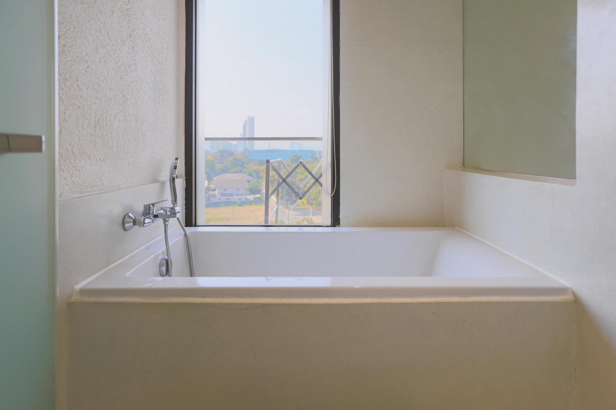Balcony Seaside Sriracha Hotel & Serviced Apartments Si Racha Luaran gambar