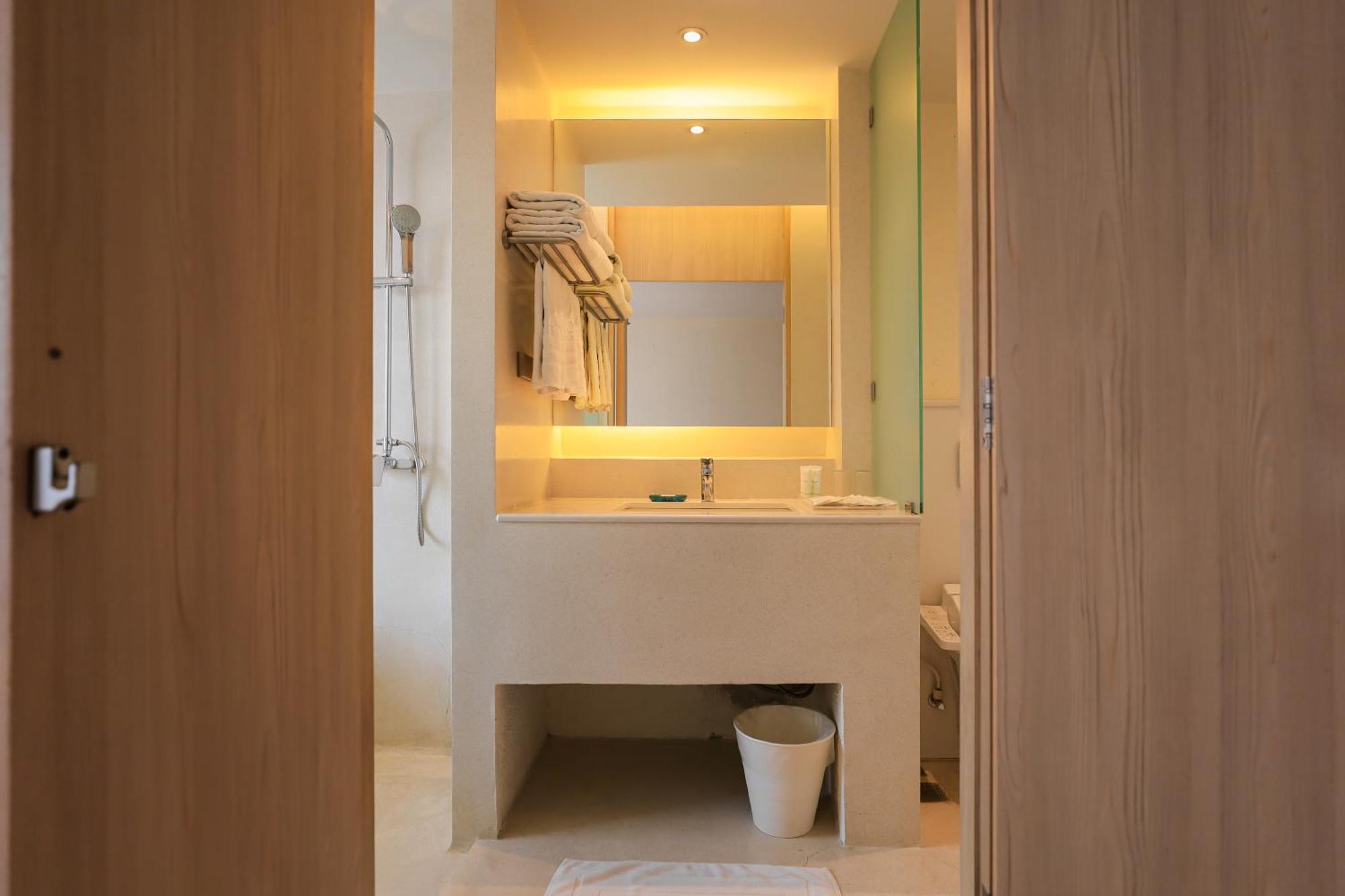 Balcony Seaside Sriracha Hotel & Serviced Apartments Si Racha Luaran gambar